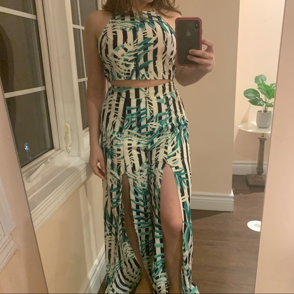 Halter Tropical Top and Pants Set - Picture 1 of 7